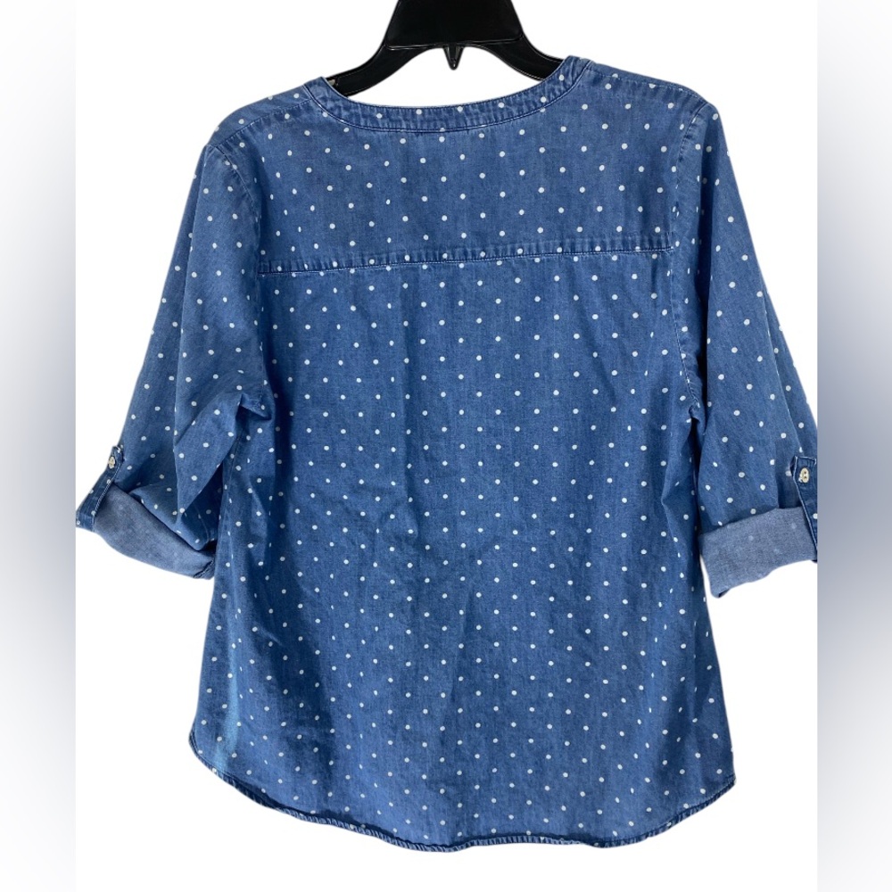 Chico’s Chambray Polka Dot 100% Cotton Split Neck Top Size 1 (M/L) - Picture 3 of 8